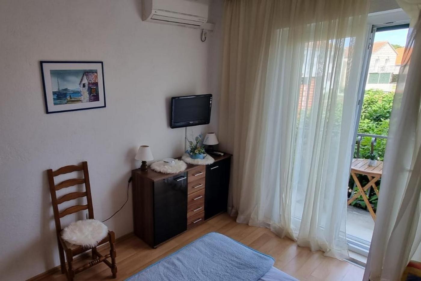 Apartments And Rooms With Parking Space Supetar, Brac - 5658 Room photo