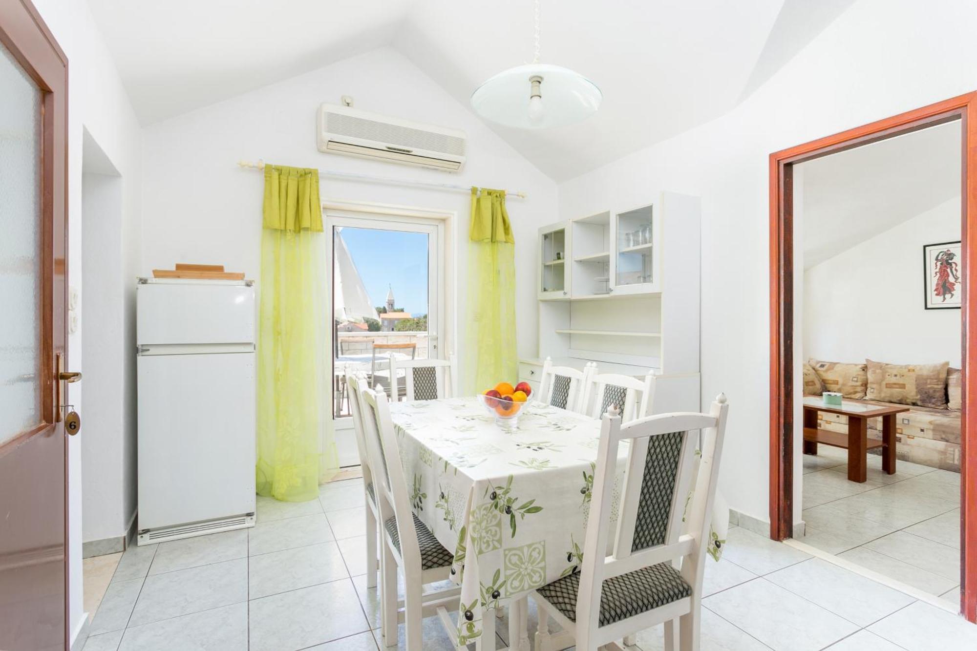 Apartments And Rooms With Parking Space Supetar, Brac - 5658 Room photo