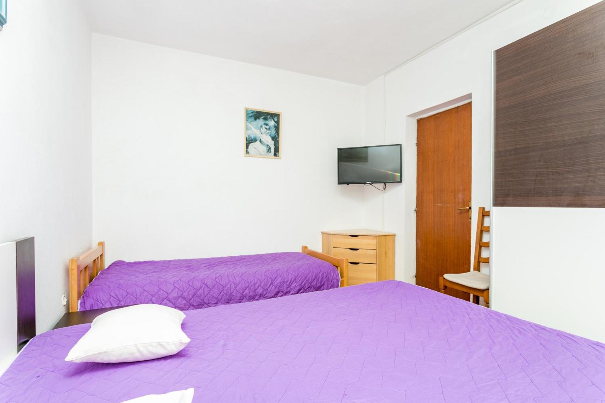 Apartments And Rooms With Parking Space Supetar, Brac - 5658 Room photo